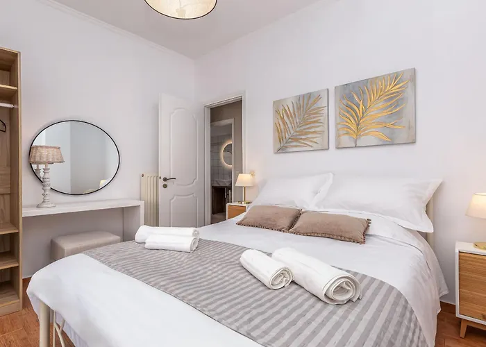 Mi Casa - Serene Garden Retreat, 2 Bedroom House Hébergement de vacances *