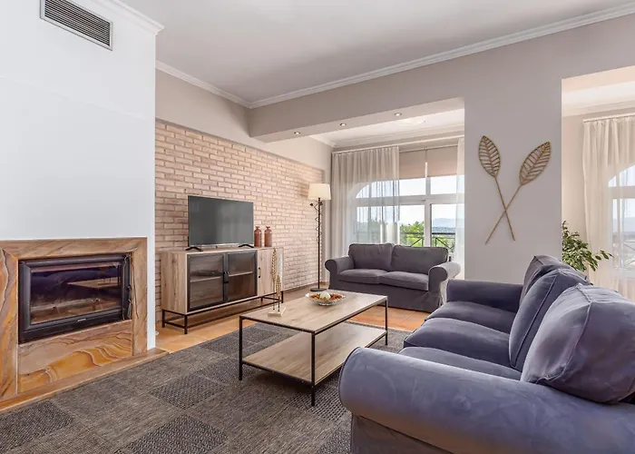 Mi Casa - Serene Garden Retreat, 2 Bedroom House *