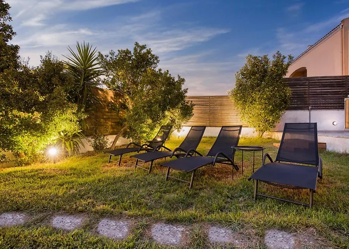Hébergement de vacances Mi Casa - Serene Garden Retreat, 2 Bedroom House Corfu (city)