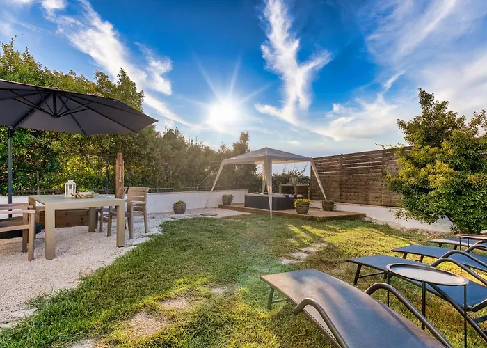 Hébergement de vacances Mi Casa - Serene Garden Retreat, 2 Bedroom House