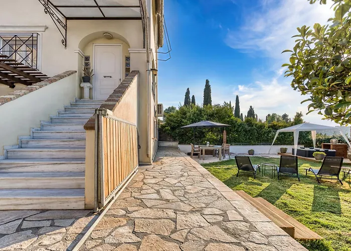 Mi Casa - Serene Garden Retreat, 2 Bedroom House Hébergement de vacances Corfu (city)