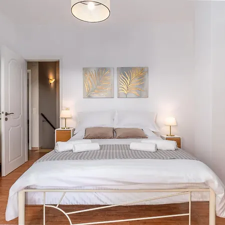 Hébergement de vacances Mi Casa - Serene Garden Retreat, 2 Bedroom House Corfu (city)