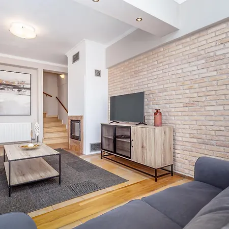 Mi Casa - Serene Garden Retreat, 2 Bedroom House *