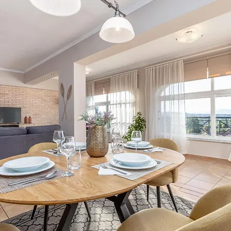 Mi Casa - Serene Garden Retreat, 2 Bedroom House Semesterbostad