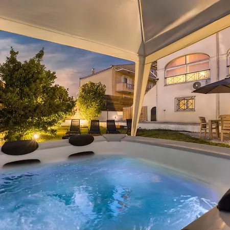 Сasa de vacaciones Mi Casa - Serene Garden Retreat, 2 Bedroom House