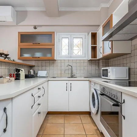 Hébergement de vacances Mi Casa - Serene Garden Retreat, 2 Bedroom House *