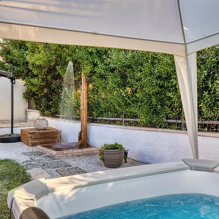 Mi Casa - Serene Garden Retreat, 2 Bedroom House Korfu