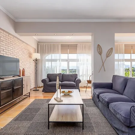 Case de vacanță Mi Casa - Serene Garden Retreat, 2 Bedroom House